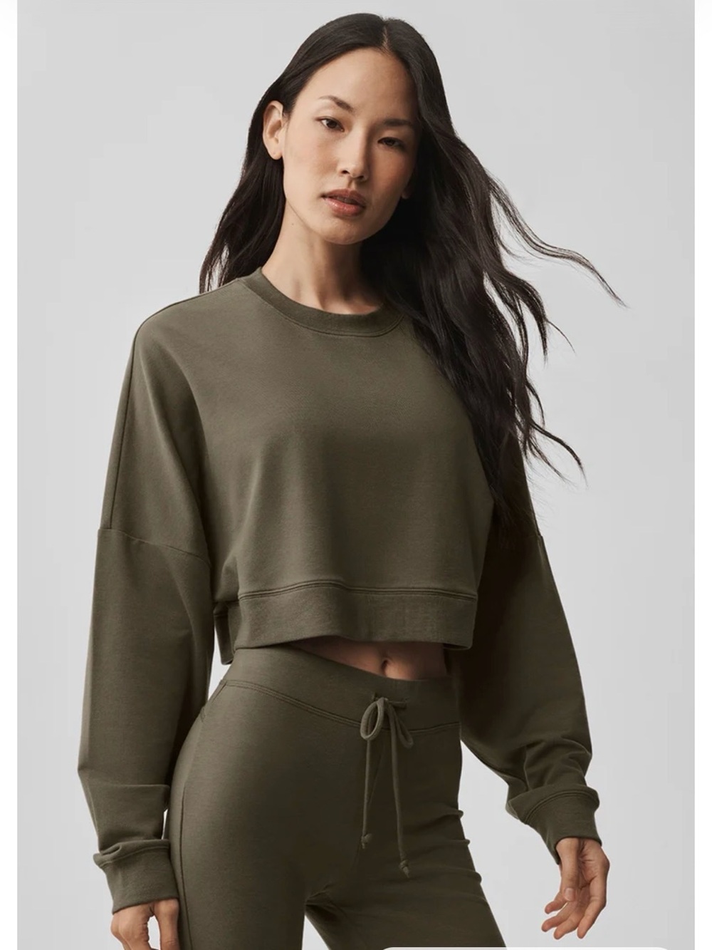 NWT Alo Cropped Sway Crew Neck Pullover Olive Tree Green Women Medium LongSleeve